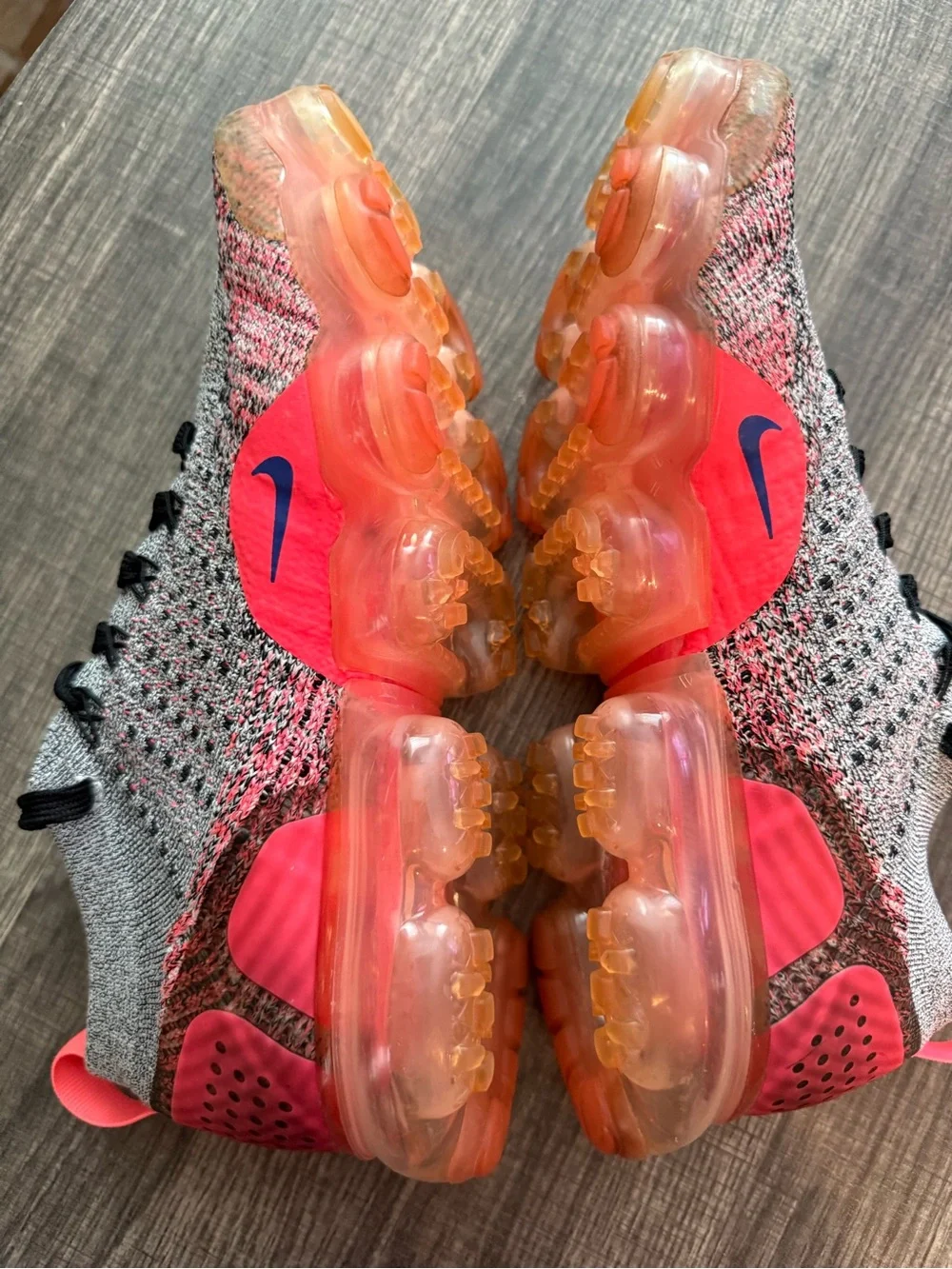 Nike Air VaporMax Flyknit 2 Ultramarine Hot Punch Pink Gray Women’s 8.5